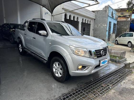 NISSAN FRONTIER 2.3 16V TURBO DIESEL SE CD 4X4 AUTOMÁTICO